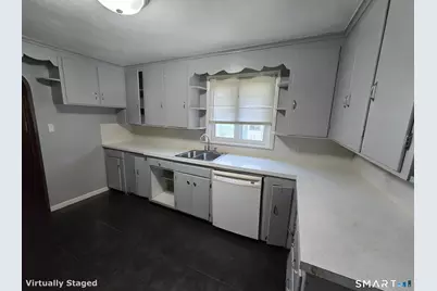 7 Willys Street, East Hartford, CT 06118 - Photo 2