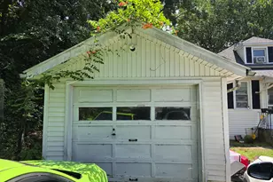 7 Willys St, East Hartford, CT 06118 - Photo 8