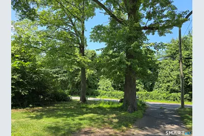 7 Willys Street, East Hartford, CT 06118 - Photo 10