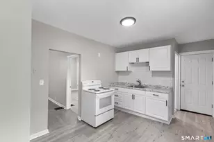 106 Birch St, Manchester, CT 06040 - Photo 2