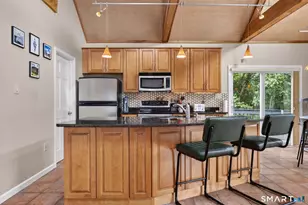 5 Cliff St, East Haven, CT 06512 - Photo 4