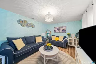 417 Mile Ln, Middletown, CT 06457 - Photo 6