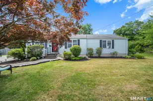 417 Mile Ln, Middletown, CT 06457 - Photo 2