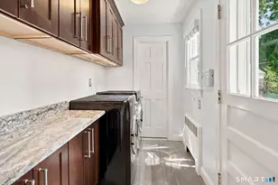 37 Cleveland Rd, New Haven, CT 06515 - Photo 10