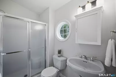 36 Willowbrook Road, West Hartford, CT 06107 - Photo 22