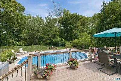 36 Willowbrook Road, West Hartford, CT 06107 - Photo 28