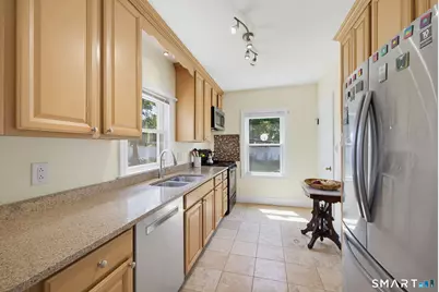 19 Burton Avenue, Norwich, CT 06360 - Photo 10