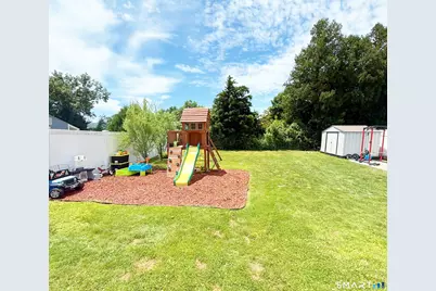 124 Morningside Drive West, Bristol, CT 06010 - Photo 12