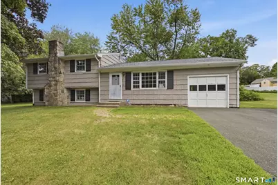 16 Floral Lane, Trumbull, CT 06611 - Photo 2