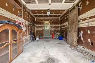 16 Floral Ln, Trumbull, CT 06611 - Photo 24