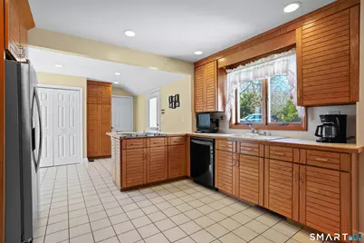 7 Cedar Crest Road, Trumbull, CT 06611 - Photo 6