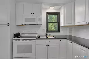 28 McNabola Ln, Wallingford, CT 06492 - Photo 10