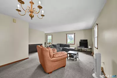 31 Cleveland Street, Danbury, CT 06810 - Photo 6