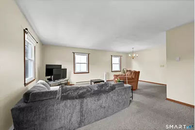 31 Cleveland Street, Danbury, CT 06810 - Photo 4