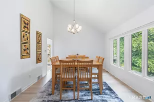 690 Forest Rd, West Haven, CT 06516 - Photo 6