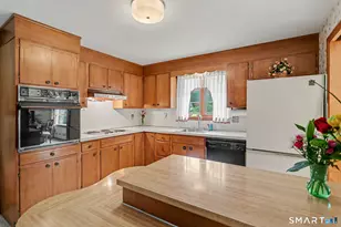 116 Campbell Rd, Trumbull, CT 06611 - Photo 12