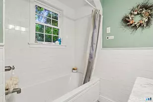 219 Unity Rd, Trumbull, CT 06611 - Photo 20