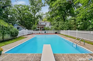 219 Unity Rd, Trumbull, CT 06611 - Photo 2