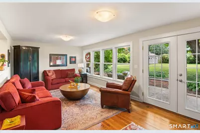 128 Soundview Court, Stamford, CT 06902 - Photo 16