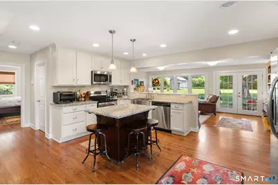 128 Soundview Court, Stamford, CT 06902 - Photo 12