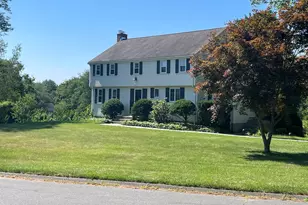 28 Crestwood Rd, Simsbury, CT 06070 - Photo 2