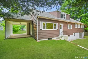 34 Davis Ave, Vernon, CT 06066 - Photo 4