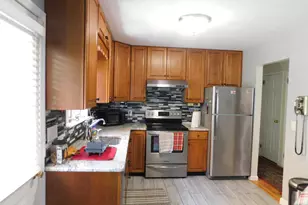 8 Tilden Rd, Danbury, CT 06810 - Photo 4