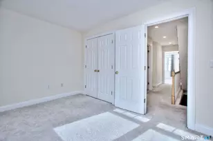 39 Maple Tree Ave, Stamford, CT 06906 - Photo 14