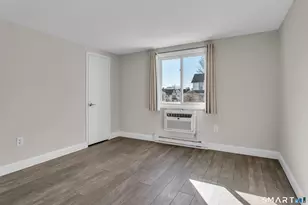 6 Russell St, Branford, CT 06405 - Photo 10