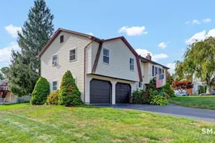 292 Marshall Ln, Derby, CT 06418 - Photo 2