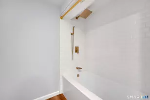 110 Herald Ave, Bridgeport, CT 06606 - Photo 24