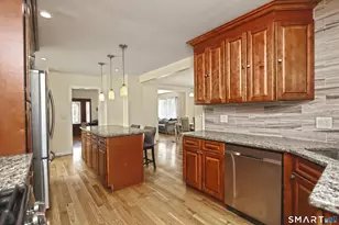 426 2nd Ave, West Haven, CT 06516 - Photo 16