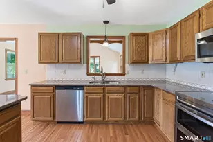 23 Old Schoolhouse Rd, Mansfield, CT 06268 - Photo 4