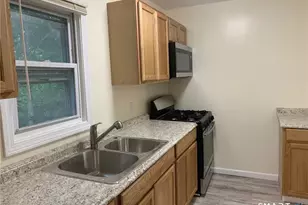 96 Hill St, Waterbury, CT 06704 - Photo 16