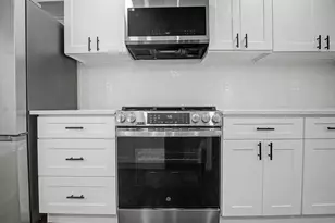 18 Westphal St, West Hartford, CT 06110 - Photo 6