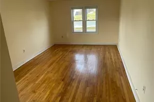 22 Church St, Branford, CT 06405 - Photo 6
