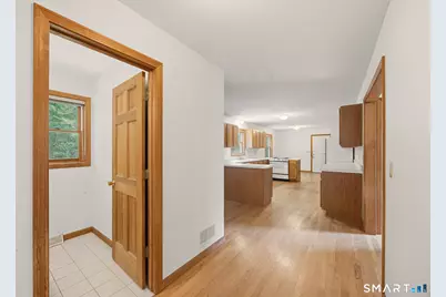 8 Margaret Terrace, Wolcott, CT 06716 - Photo 12