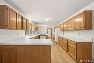 8 Margaret Terrace, Wolcott, CT 06716 - Photo 14