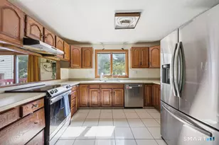 25 Canal St, New Britain, CT 06052 - Photo 12