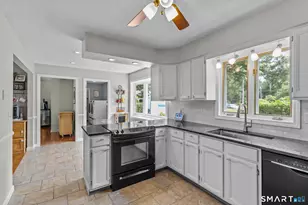 34 Vezina Dr, Killingly, CT 06239 - Photo 2
