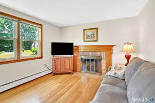 34 Litchfield Dr, Enfield, CT 06082 - Photo 12