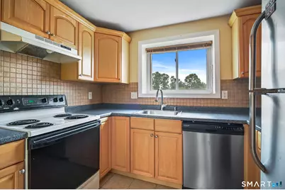 6 Carillon Drive #D, Rocky Hill, CT 06067 - Photo 10