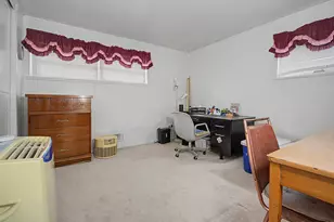 330 Hollywood Ave, Stratford, CT 06614 - Photo 12