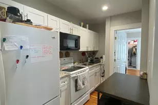 221 Park Rd, West Hartford, CT 06119 - Photo 4