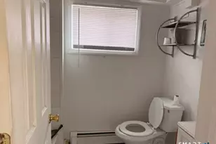 46 Vernon Pl, Stamford, CT 06902 - Photo 4