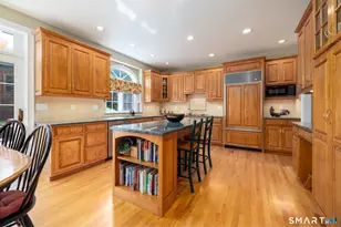 21 Merlins Ln, Newtown, CT 06470 - Photo 12