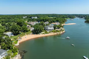 16 Whalers Point, East Haven, CT 06512 - Photo 2