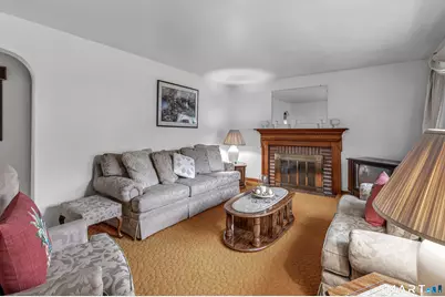 119 Burnsford Avenue, Bridgeport, CT 06606 - Photo 10