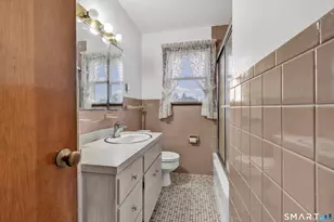 119 Burnsford Ave, Bridgeport, CT 06606 - Photo 14