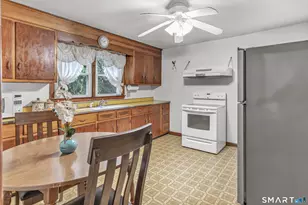 119 Burnsford Ave, Bridgeport, CT 06606 - Photo 16